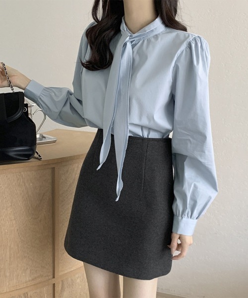 Miniministore(ミニミニストア)の「ボウタイブラウスリボンタイシャツブラウス(シャツ/ブラウス・レディース・ホワイト/ブラック/ベージュ/ブルー・FREE)」の1枚目の写真