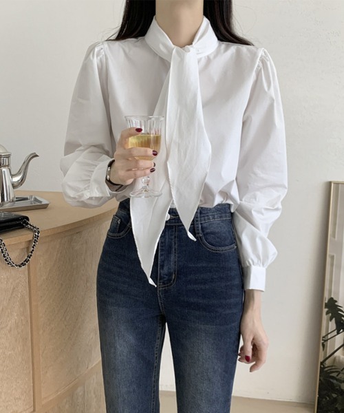 Miniministore(ミニミニストア)の「ボウタイブラウスリボンタイシャツブラウス(シャツ/ブラウス・レディース・ホワイト/ブラック/ベージュ/ブルー・FREE)」の6枚目の写真