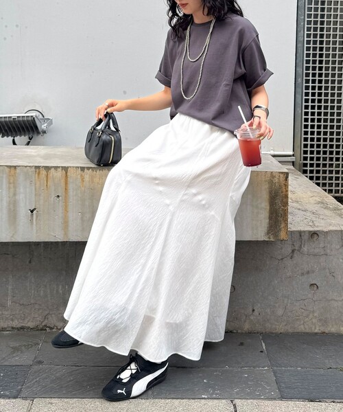 fredy emue（フレディエミュ）の「【新色追加！】ベーシッククロップド丈Tシャツ（Tシャツ/カットソー・レディース・チャコールグレー/ライトグレー/オフホワイト/ベビーピンク/ネイビー/グレイッシュベージュ・38）」の21枚目の写真