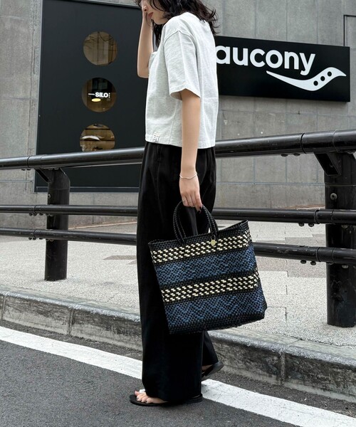 fredy emue（フレディエミュ）の「【新色追加！】ベーシッククロップド丈Tシャツ（Tシャツ/カットソー・レディース・チャコールグレー/ライトグレー/オフホワイト/ベビーピンク/ネイビー/グレイッシュベージュ・38）」の18枚目の写真