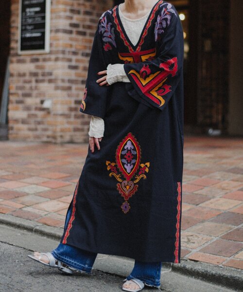 CIAOPANIC TYPY（チャオパニックティピー）の「【aguni】エンブロイダリーIラインワンピ（ワンピース・レディース・ブラック/ブラウン・ONE SIZE）」の9枚目の写真