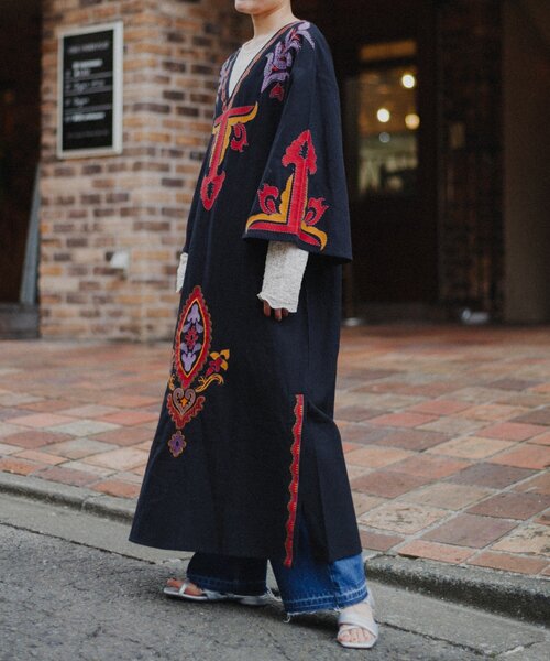 CIAOPANIC TYPY（チャオパニックティピー）の「【aguni】エンブロイダリーIラインワンピ（ワンピース・レディース・ブラック/ブラウン・ONE SIZE）」の7枚目の写真