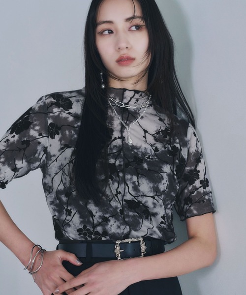 HARE（ハレ）の「フラワーフロッキートップス(HARE)（Tシャツ