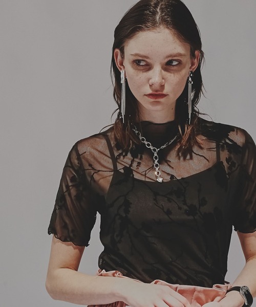 HARE ハレ フラワーフロッキートップス ホワイト レディース 半袖 HARE（ハレ）の「フラワーフロッキートップス(HARE)（Tシャツ