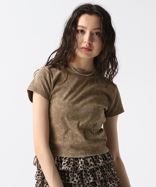 FOREVER 21(フォーエバー トゥエンティーワン)の「【2025SS】ヴィンテージライクサイドシャーリングT(Tシャツ/カットソー・レディース・オフホワイト/ブラック/ブラウン/ネイビー・FREE)」の21枚目の写真