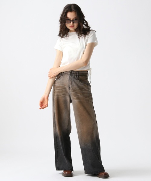 FOREVER 21(フォーエバー トゥエンティーワン)の「【2025SS】ヴィンテージライクサイドシャーリングT(Tシャツ/カットソー・レディース・オフホワイト/ブラック/ブラウン/ネイビー・FREE)」の8枚目の写真