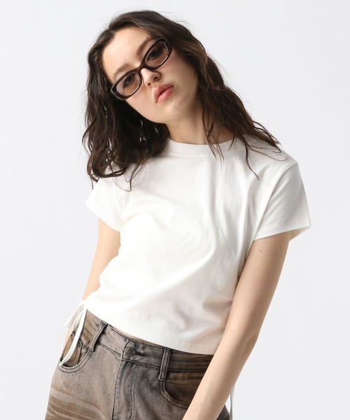 FOREVER 21(フォーエバー トゥエンティーワン)の「【2025SS】ヴィンテージライクサイドシャーリングT(Tシャツ/カットソー・レディース・オフホワイト/ブラック/ブラウン/ネイビー・FREE)」の10枚目の写真