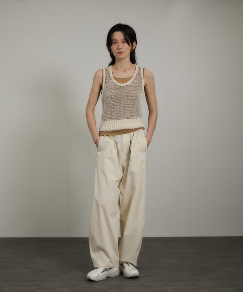 SALON adam et rope'（サロン アダム エ ロペ）の「シアーコントラストカップ付きタンク（タンクトップ・レディース・ベージュ/オフホワイト/ブラック・FREE）」の9枚目の写真