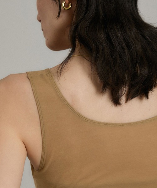 SALON adam et rope'（サロン アダム エ ロペ）の「シアーコントラストカップ付きタンク（タンクトップ・レディース・ベージュ/オフホワイト/ブラック・FREE）」の6枚目の写真