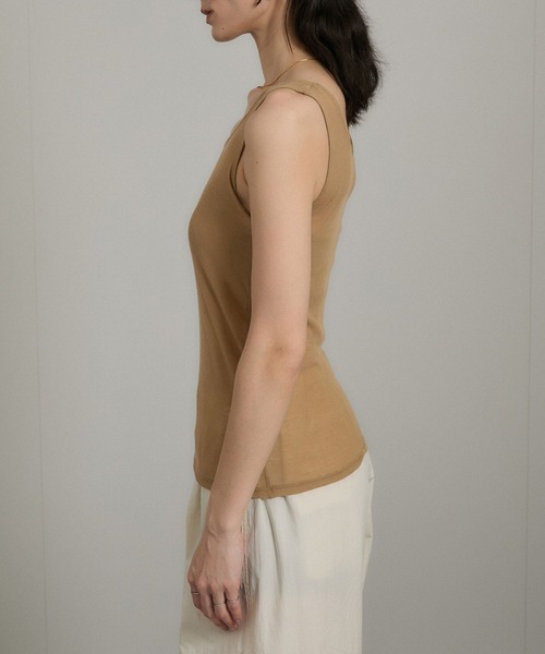 SALON adam et rope'（サロン アダム エ ロペ）の「シアーコントラストカップ付きタンク（タンクトップ・レディース・ベージュ/オフホワイト/ブラック・FREE）」の12枚目の写真