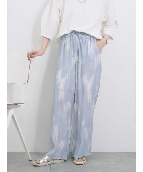 Samansa Mos2 blue（サマンサモスモスブルー）の「【接触冷感】水彩柄イージーパンツ（その他パンツ・レディース・ピンク/グレー/ブルー・F）」の4枚目の写真