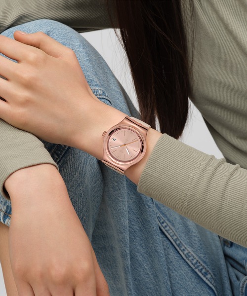 SWATCH(スウォッチ)の「SECRET MOVES(アナログ腕時計・レディース・ピンク・FREE)」の6枚目の写真