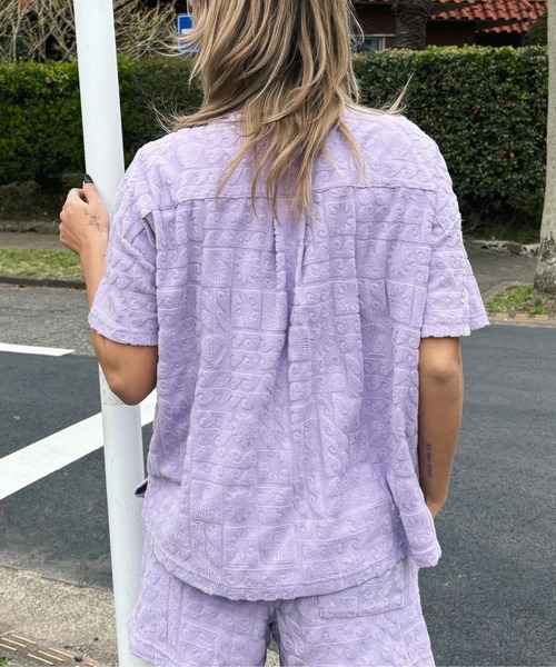 ROXY(ロキシー)の「SUNBATHING SHIRT /ロキシー総柄パイル開襟シャツ(シャツ/ブラウス・レディース・ネイビー/パープル/オレンジ・SMALL)」の8枚目の写真