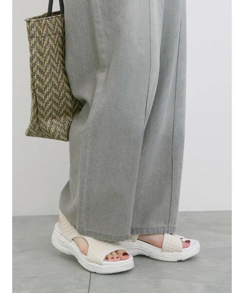 Samansa Mos2 blue（サマンサモスモスブルー）の「【軽量】ワッフルニットスポーツサンダル（ドレスシューズ・レディース・オフホワイト/ブラック・L/M）」の5枚目の写真