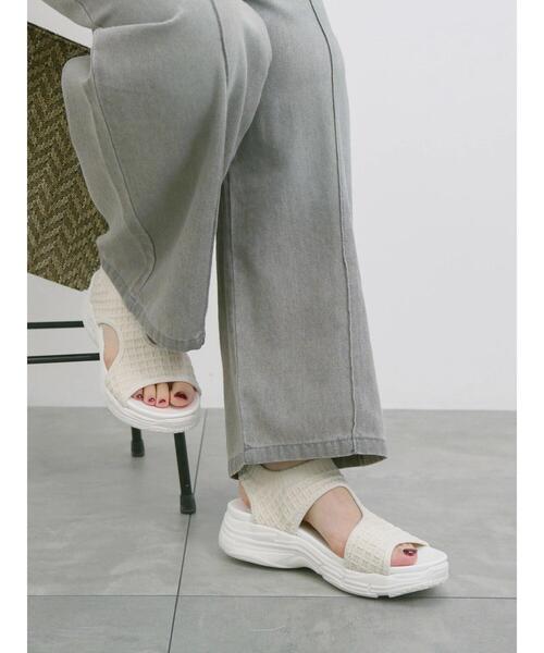 Samansa Mos2 blue（サマンサモスモスブルー）の「【軽量】ワッフルニットスポーツサンダル（ドレスシューズ・レディース・オフホワイト/ブラック・L/M）」の7枚目の写真