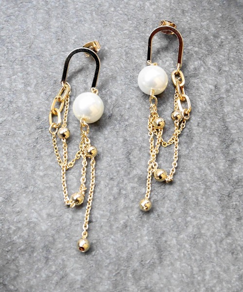amplis(アンプリス)の「パールドレープチェーンピアス/breez(ピアス(両耳用)・レディース・イエローゴールド/シルバー・FREE)」の1枚目の写真