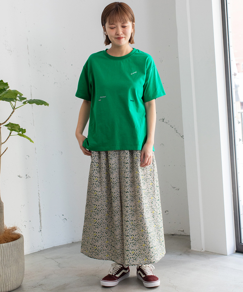 POU DOU DOU(プードゥドゥ)の「ミニロゴ刺繍カラーTシャツ(Tシャツ/カットソー・レディース・ターコイズブルー/レッド/オフホワイト/ネイビー/グリーン・M)」の9枚目の写真