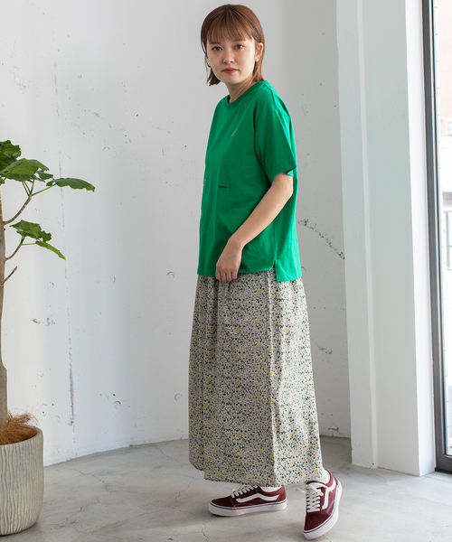 POU DOU DOU(プードゥドゥ)の「ミニロゴ刺繍カラーTシャツ(Tシャツ/カットソー・レディース・ターコイズブルー/レッド/オフホワイト/ネイビー/グリーン・M)」の10枚目の写真