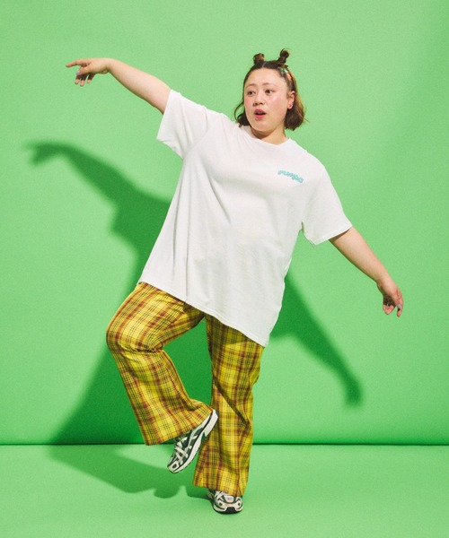 PUNYUS（プニュズ）の「センタープレスチェックフレアパンツ