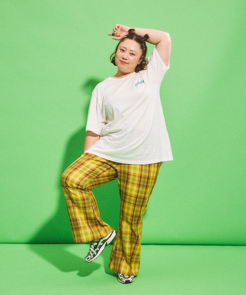 PUNYUS（プニュズ）の「センタープレスチェックフレアパンツ（その他パンツ・レディース・グリーン/ピンク/イエロー・1/2/3/4）」の16枚目の写真