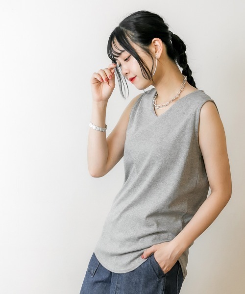 RCD（アールシーディー）の「大人のVネックタンクトップ（タンクトップ・レディース・グレイッシュベージュ/ブラック/杢グレー/オフホワイト・F）」の17枚目の写真