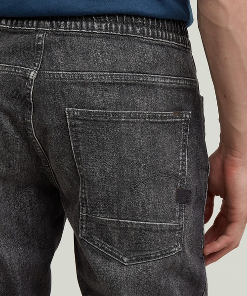 G-STAR（ジースター）の「MOTAC DDC SLIM TRAINER PANTS/立体裁断スウェットジーンズ/ジョグパンツ（デニムパンツ・メンズ・ブラック系その他・33/30/32/30/31/30/28/30/27inch/26inch/36/30/25inch/24inch/34/30/30/30/29/30）」の3枚目の写真