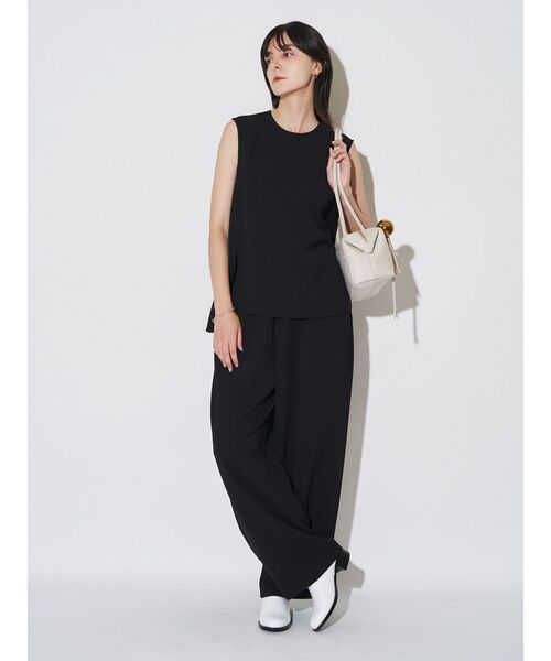 ELENDEEK(エレンディーク)の「ジョーゼットアシンメトリータンク【セットアップ対応】(シャツ/ブラウス・レディース・オフホワイト/ブラック/グリーン・FREE)」の7枚目の写真