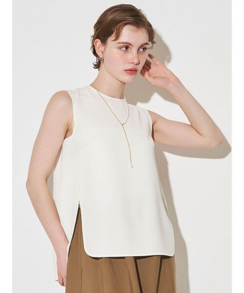 ELENDEEK(エレンディーク)の「ジョーゼットアシンメトリータンク【セットアップ対応】(シャツ/ブラウス・レディース・オフホワイト/ブラック/グリーン・FREE)」の12枚目の写真