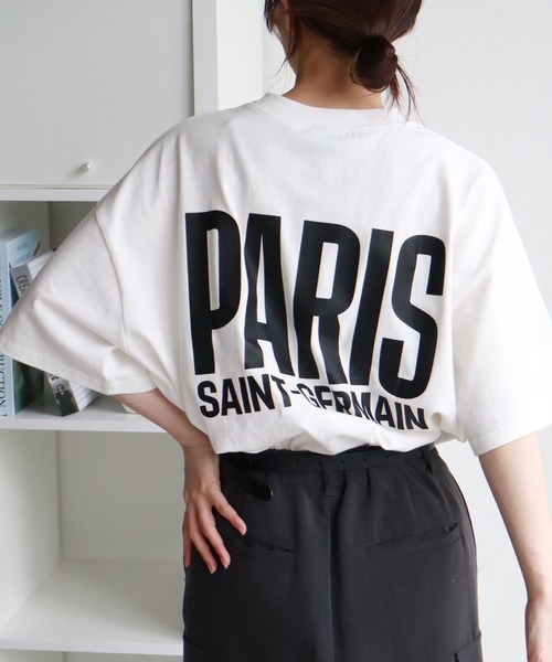 PARIS SAINT-GERMAIN（パリサンジェルマン）の「【Paris Saint-Germain/パリサンジェルマン】アソート  エンブレムロゴ アートワークデザイン 半袖Tシャツ（Tシャツ/カットソー・メンズ・ブラック/ホワイト/ブラック系2/ブラック系3/ブラック系1/ホワイト系1・XL/M/L）」の3枚目の写真