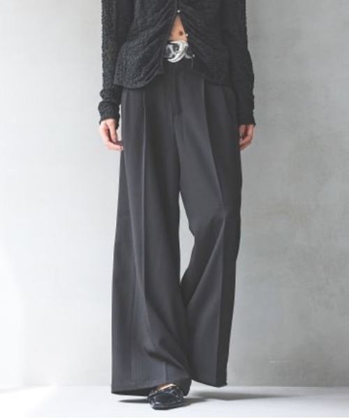 PAGEBOY（ページボーイ）の「イージケアスラックス《マシンウォッシャブル》（スラックス・レディース・ブラック/グレー/ベージュ・SMALL/MEDIUM）」の2枚目の写真