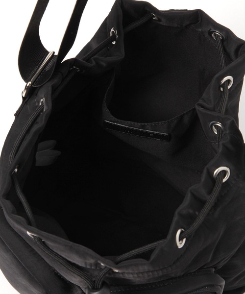 LAKOLE(ラコレ)の「Wポケット巾着ショルダーバッグ / 498651(ショルダーバッグ・メンズ・ブラック/カーキ/グレー・FREE)」の17枚目の写真
