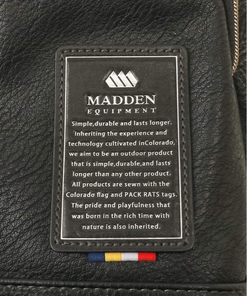BACKYARD FAMILY(バックヤードファミリー)の「MADDEN EQUIPMENT ボディバッグL TMPI-04(ボディバッグ/ウエストポーチ・メンズ・ベージュ/ブラック×レッド/ブラック・FREE)」の6枚目の写真