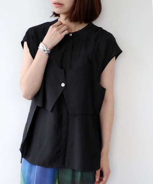 Jines(ジネス)の「ビスチェコンビフレンチスリーブシャツ(シャツ/ブラウス・レディース・アイボリー/ブラック・38)」の2枚目の写真