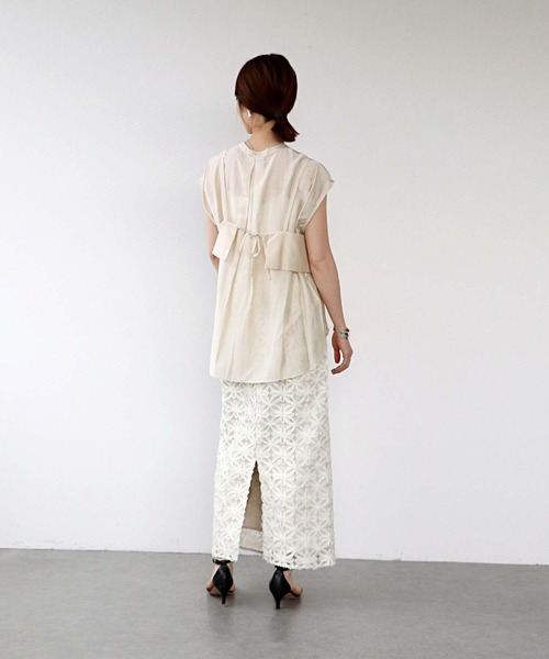 Jines(ジネス)の「ビスチェコンビフレンチスリーブシャツ(シャツ/ブラウス・レディース・アイボリー/ブラック・38)」の4枚目の写真