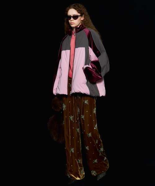 MAISON SPECIAL(メゾンスペシャル)の「Velour Combination Puffer Blouson/ベロアコンビパッファーブルゾン(ブルゾン・レディース・グリーン/ピンク/ホワイト・FREE)」の4枚目の写真