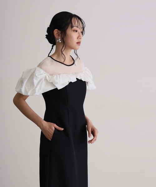 atlo（アトロ）の「ミモレ丈&袖あり フォーマル マシュマロジャガードタフタラッフル Iライン セレモニー 結婚式 二次会 パーティー ドレス オケージョンドレス 同窓会 成人式 お呼ばれ 謝恩会 20代 30代（ドレス・レディース・ベージュ/チャコール/ブラック・M）」の5枚目の写真