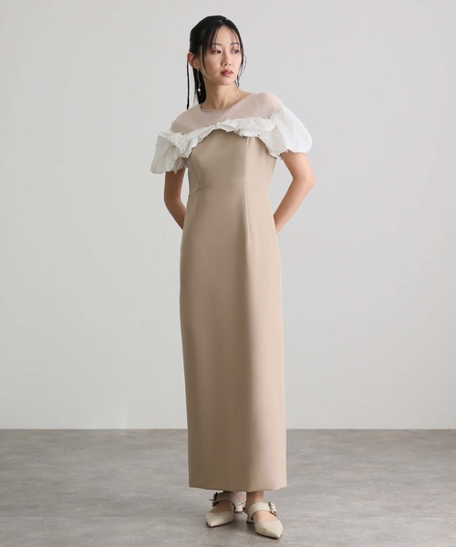 atlo（アトロ）の「ミモレ丈&袖あり フォーマル マシュマロジャガードタフタラッフル Iライン セレモニー 結婚式 二次会 パーティー ドレス オケージョンドレス 同窓会 成人式 お呼ばれ 謝恩会 20代 30代（ドレス・レディース・ベージュ/チャコール/ブラック・M）」の8枚目の写真