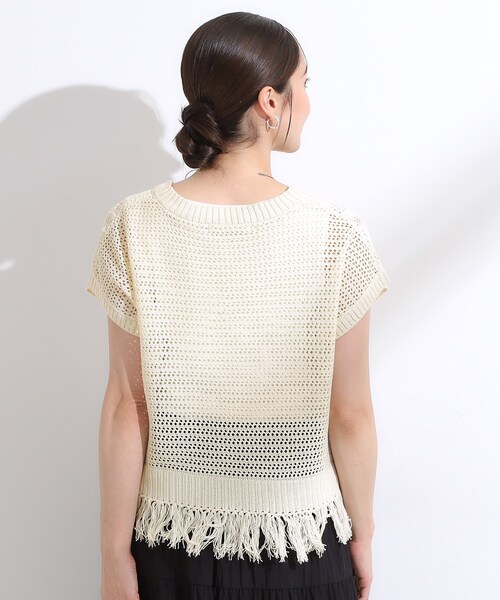 Cutie Blonde(キューティーブロンド)の「【S-LL】裾フリンジマクラメVネックニット(ニット/セーター・レディース・オレンジ/アイボリー/ダークブラウン・04/03/02/01)」の7枚目の写真
