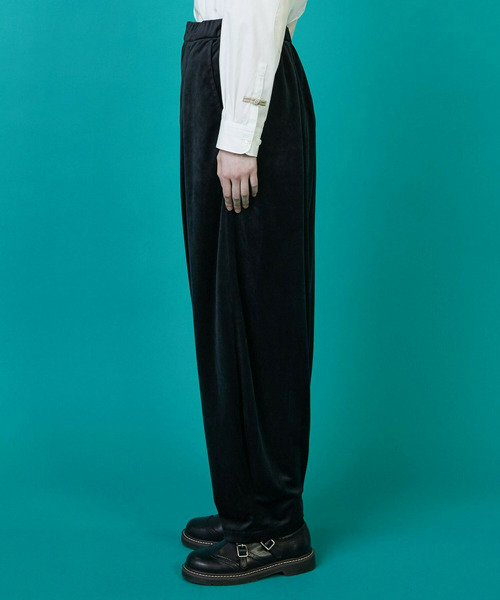 FRAPBOIS（フラボア）の「ベロアサール パンツ（その他パンツ・レディース・ブラック/ネイビー・1/0）」の3枚目の写真