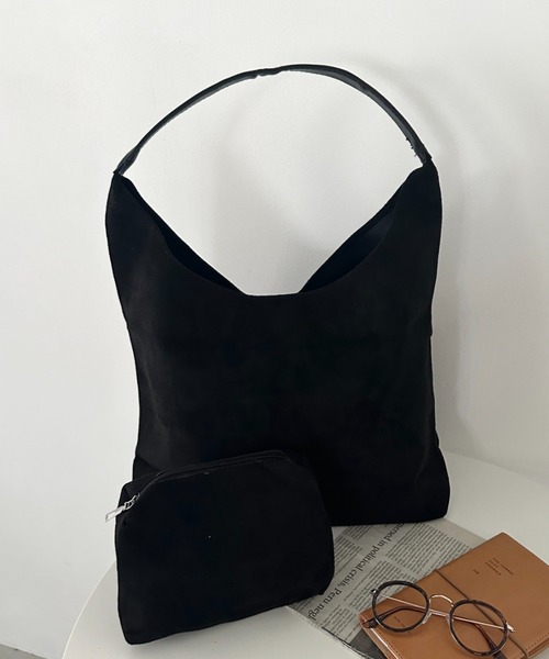 wears（ウェアーズ）の「ポーチ付き スウェード風ワンハンドルバッグ（トートバッグ・レディース・ブラック/ダークブラウン/キャメル/ベージュ・FREE）」の6枚目の写真