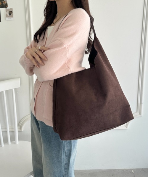 wears（ウェアーズ）の「ポーチ付き スウェード風ワンハンドルバッグ（トートバッグ・レディース・ブラック/ダークブラウン/キャメル/ベージュ・FREE）」の17枚目の写真