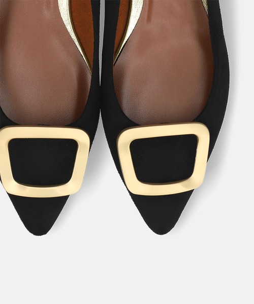 MAMIAN（マミアン）の「ポインテッドトゥ バックル付き フラットパンプス（パンプス・レディース・ブラック系その他/グレイッシュベージュ/ベージュ系その他/ブラック・24.0cm/23.5cm/23.0cm/22.5cm/25.0cm/24.5cm）」の19枚目の写真