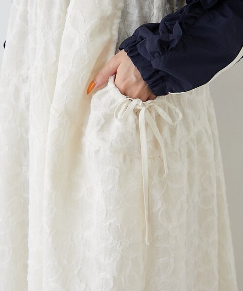 w closet(ダブルクローゼット)の「フラワーレースロングキャミワンピース(ワンピース・レディース・サックスブルー/ブラック/オフホワイト・FREE)」の8枚目の写真