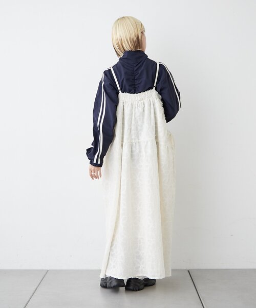 w closet(ダブルクローゼット)の「フラワーレースロングキャミワンピース(ワンピース・レディース・サックスブルー/ブラック/オフホワイト・FREE)」の13枚目の写真