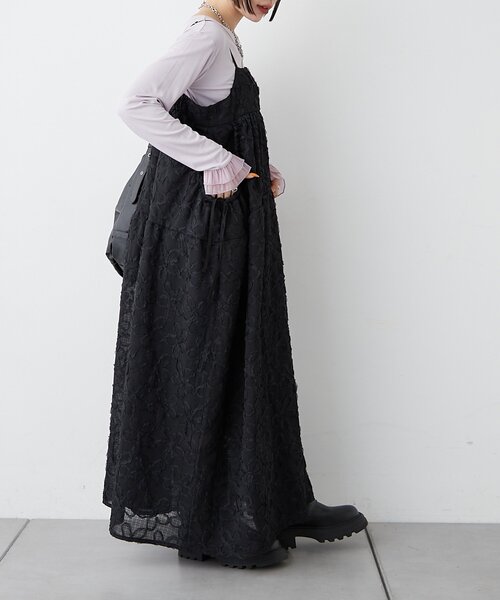 w closet(ダブルクローゼット)の「フラワーレースロングキャミワンピース(ワンピース・レディース・サックスブルー/ブラック/オフホワイト・FREE)」の20枚目の写真