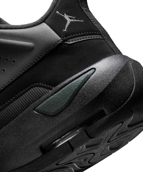 最終値下新品ナイキ本革ジョーダンマックス 黒スニーカーバスケットシューズ28.5 最終値下新品ナイキ本革ジョーダンマックス 黒スニーカー