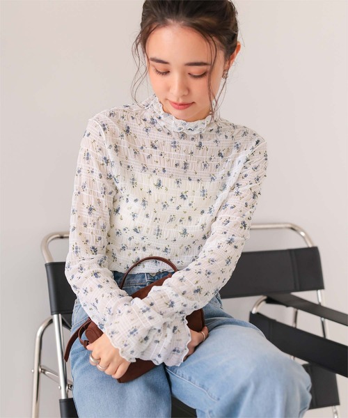 titivate(ティティベイト)の「フラワーレースボトルネックトップス(Tシャツ/カットソー・レディース・オフホワイト/ナチュラル/イエロー・M)」の8枚目の写真