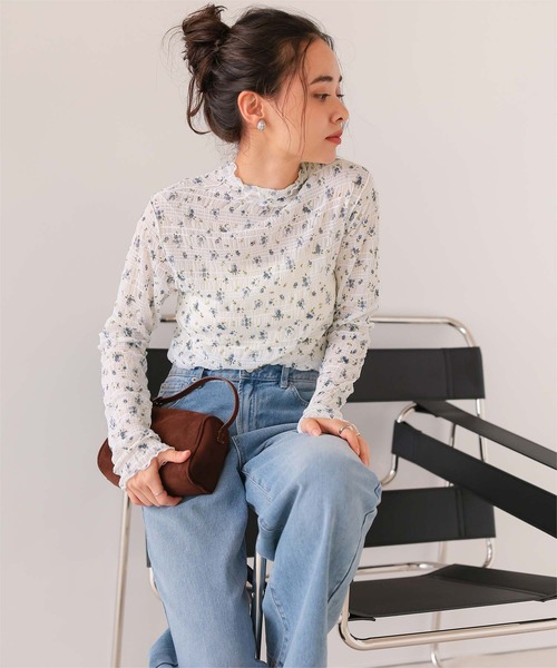 titivate(ティティベイト)の「フラワーレースボトルネックトップス(Tシャツ/カットソー・レディース・オフホワイト/ナチュラル/イエロー・M)」の10枚目の写真