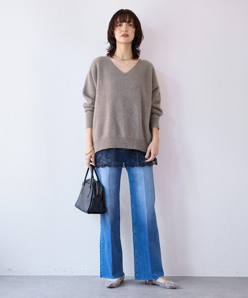 RIVE DROITE（リヴドロワ）の「【抜け感シルエット】ヘアリーウール片畦Vネックニット（ニット/セーター・レディース・バーガンディー/ライトベージュ/グレー系その他/グレー/チャコールグレー/バイオレット・FREE）」の14枚目の写真