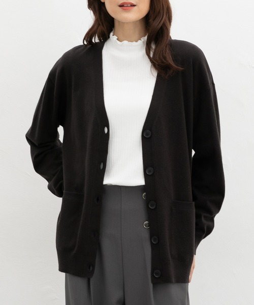 Honeys（ハニーズ）の「メローハイネックＴ（Tシャツ/カットソー・レディース・アイボリー/ピンク/ダークブラウン系/ネイビー/イエロー/オフホワイト/ブラック/スモーキーグリーン系/ラベンダー・M/LL/L/S）」の2枚目の写真